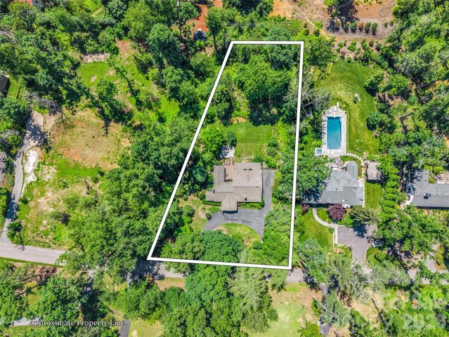 52 Forest Road, Asheville, NC 28803