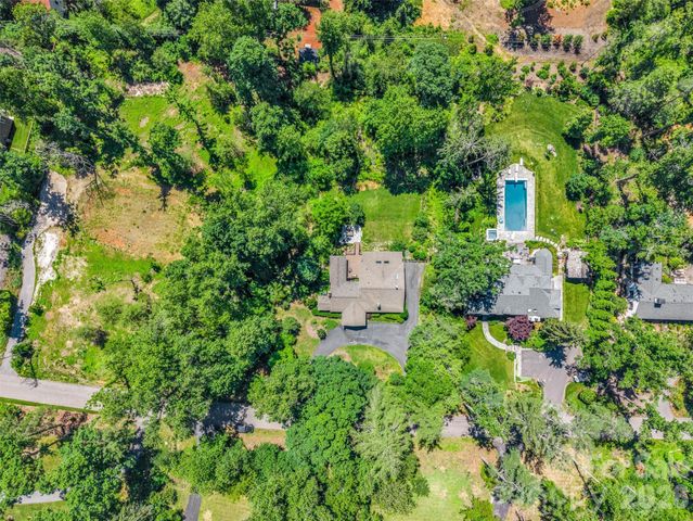52 Forest Road, Asheville, NC 28803