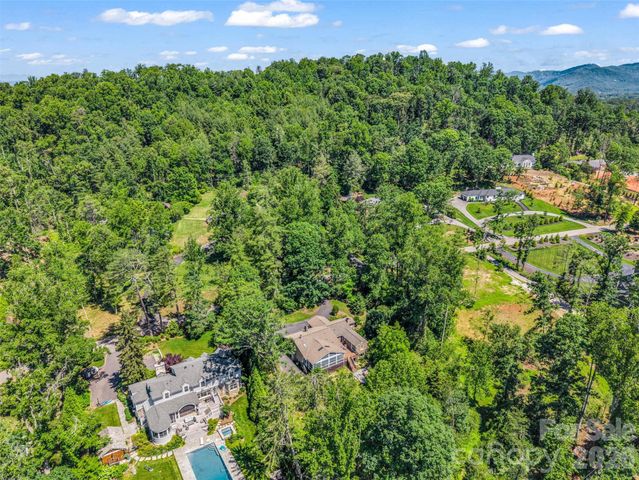 52 Forest Road, Asheville, NC 28803