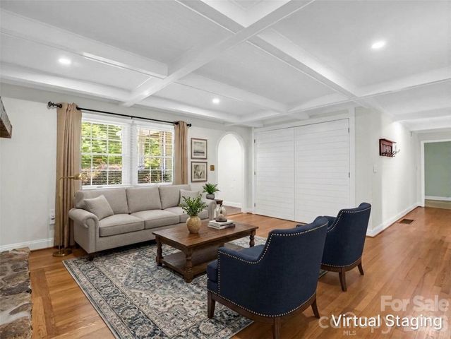 52 Forest Road, Asheville, NC 28803