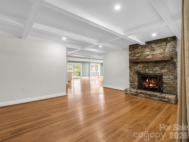 52 Forest Road, Asheville, NC 28803