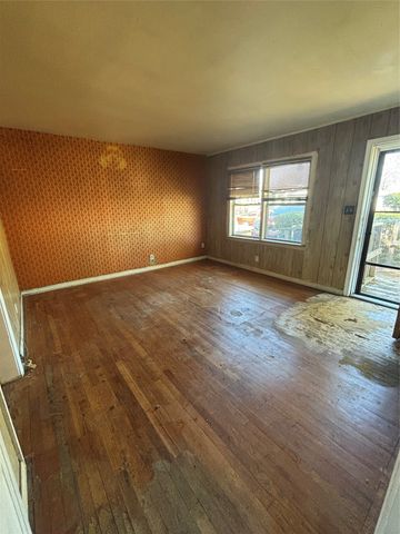 2436 Rattikin Road, Fort Worth, TX 76105
