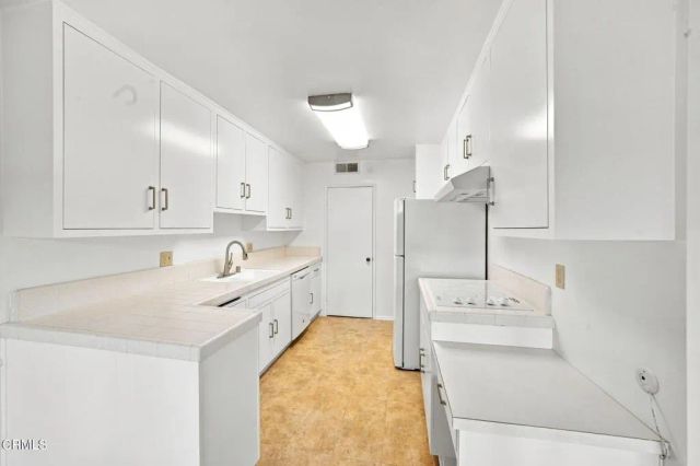 420 S Madison Avenue 204, Pasadena, CA 91101