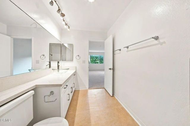 420 S Madison Avenue 204, Pasadena, CA 91101