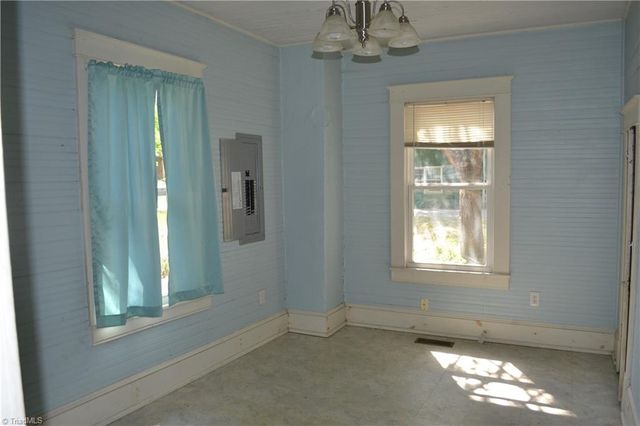 100 E Academy Street, Madison, NC 27025