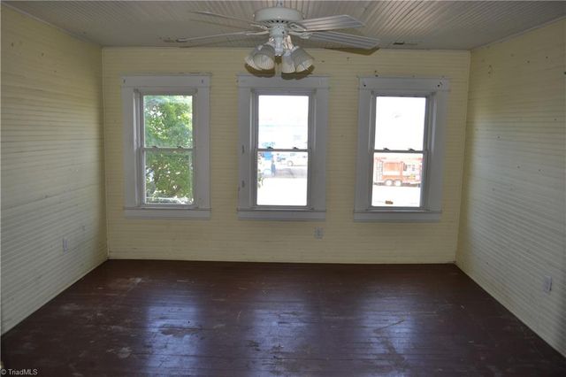 100 E Academy Street, Madison, NC 27025