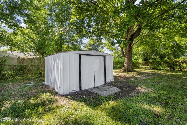 7804 Daffodil Dr, Louisville, KY 40258