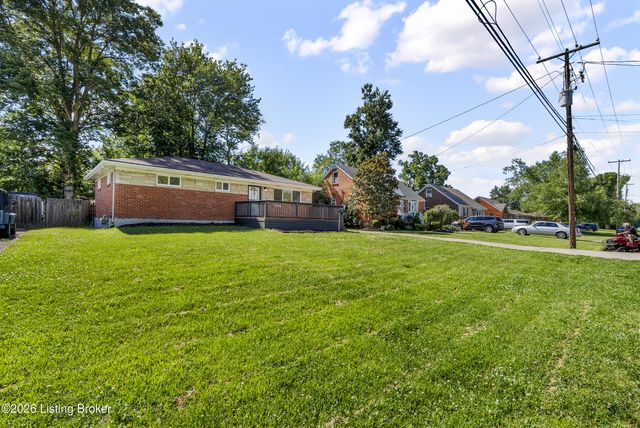 7804 Daffodil Dr, Louisville, KY 40258