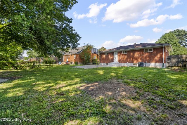 7804 Daffodil Dr, Louisville, KY 40258