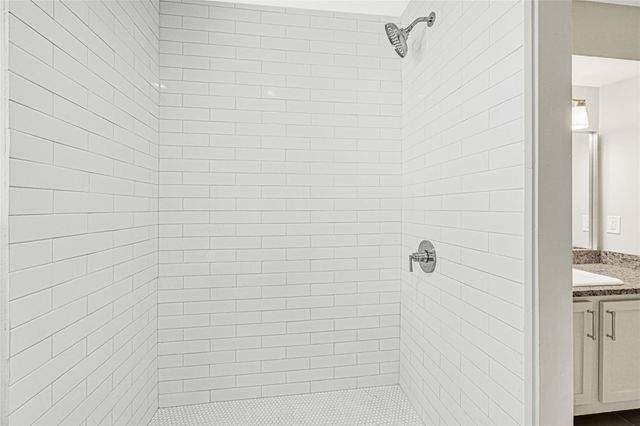 7 S Cypress Pine Drive, Spring, TX 77381