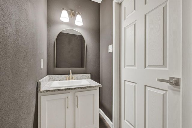 7 S Cypress Pine Drive, Spring, TX 77381