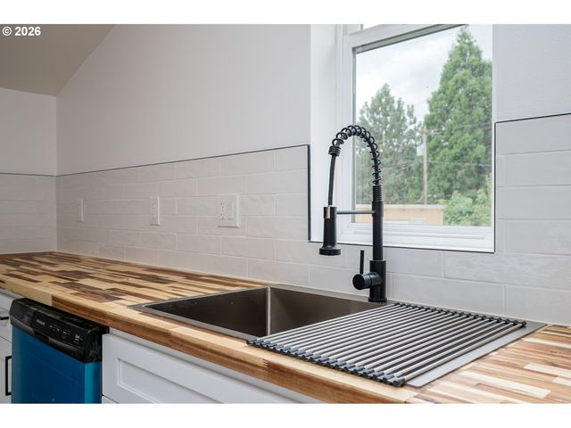 7028 N SAINT LOUIS Ave, Portland, OR 97203