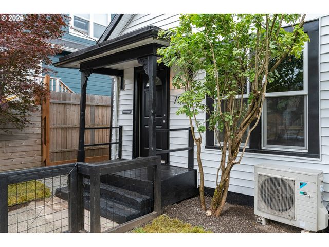 7028 N SAINT LOUIS Ave, Portland, OR 97203