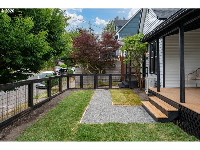 7028 N SAINT LOUIS Ave, Portland, OR 97203
