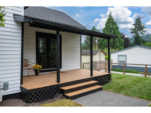 7028 N SAINT LOUIS Ave, Portland, OR 97203