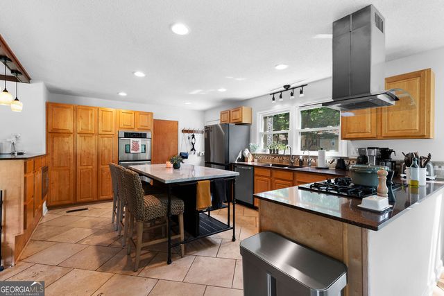 3933 JOHN HOPKINS CT, Decatur, GA 30034