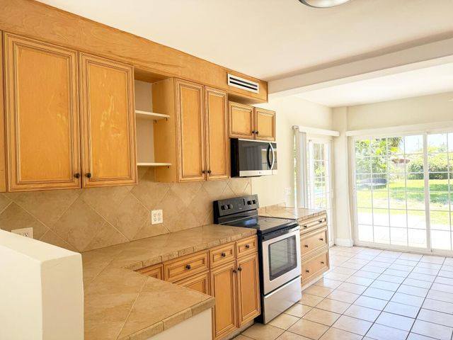 1229 15TH Avenue N, Lake Worth Beach, FL 33460