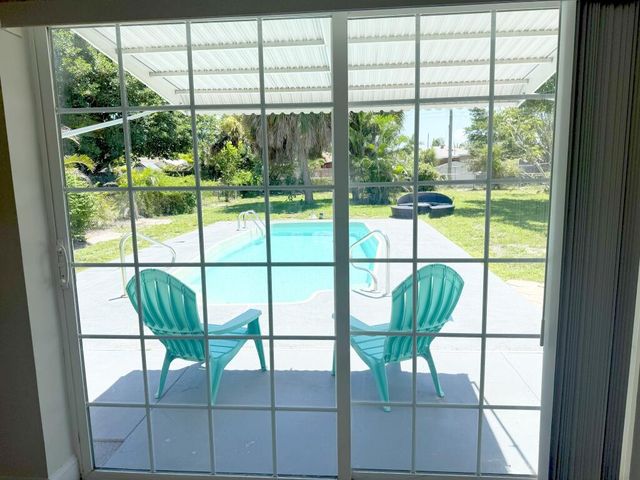 1229 15TH Avenue N, Lake Worth Beach, FL 33460