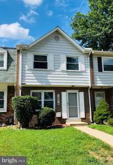 14814 EMBERDALE DR, Woodbridge, VA 22193