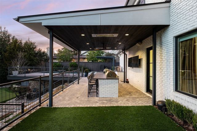 11219 Leachman Circle, Dallas, TX 75229