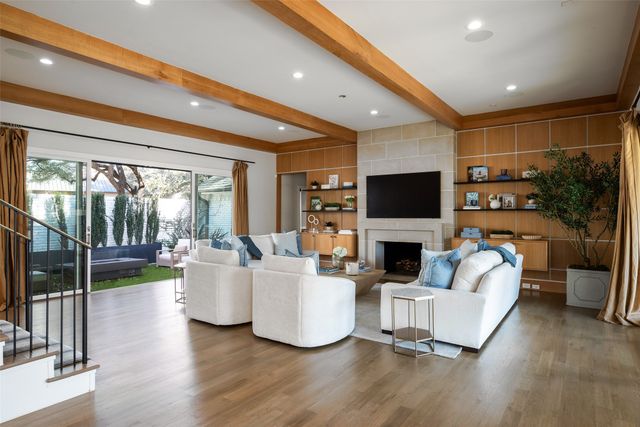 11219 Leachman Circle, Dallas, TX 75229