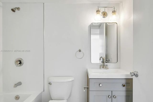 501 SW 1st St 502, Miami, FL 33130