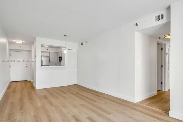 501 SW 1st St 502, Miami, FL 33130