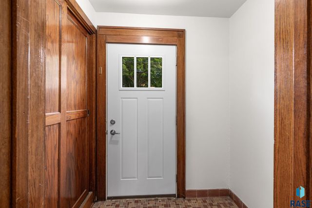 821 W 22nd St Street, Sioux Falls, SD 57105