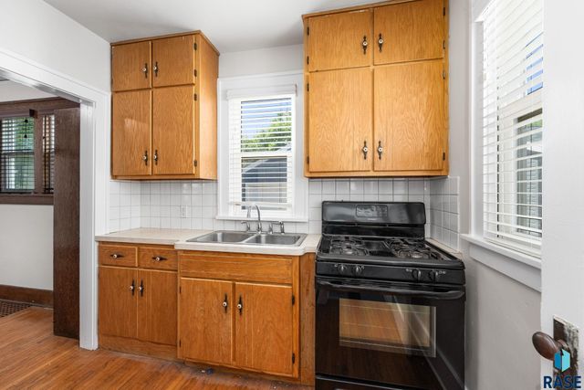 821 W 22nd St Street, Sioux Falls, SD 57105