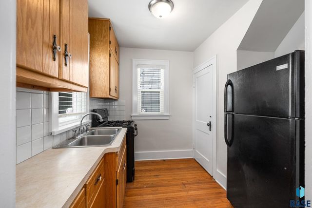 821 W 22nd St Street, Sioux Falls, SD 57105