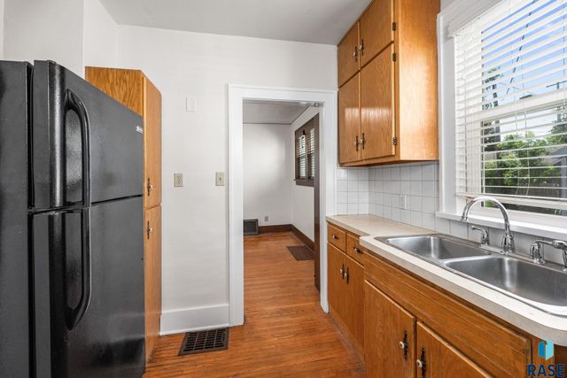 821 W 22nd St Street, Sioux Falls, SD 57105
