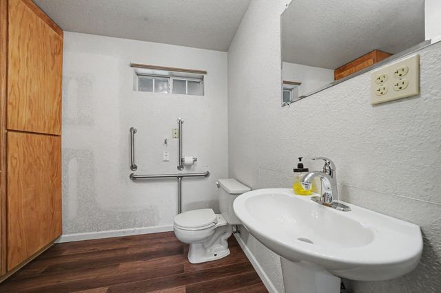 5039 Old EmigrantTrail East, Mountain Ranch, CA 95246