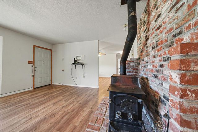 5039 Old EmigrantTrail East, Mountain Ranch, CA 95246