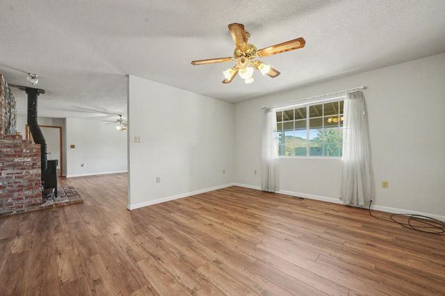5039 Old EmigrantTrail East, Mountain Ranch, CA 95246