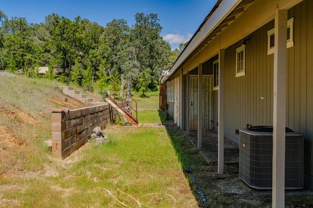 5039 Old EmigrantTrail East, Mountain Ranch, CA 95246