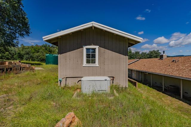 5039 Old EmigrantTrail East, Mountain Ranch, CA 95246