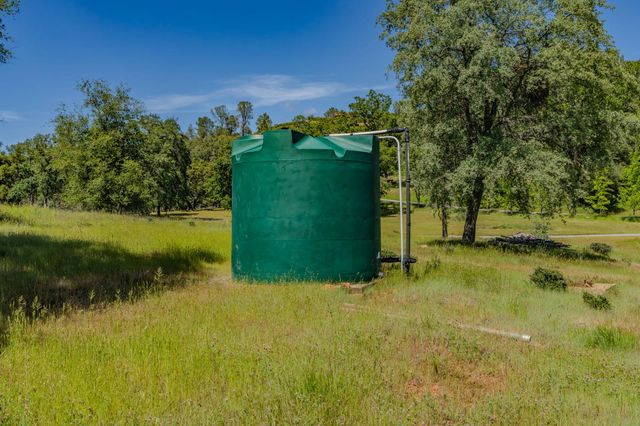 5039 Old EmigrantTrail East, Mountain Ranch, CA 95246