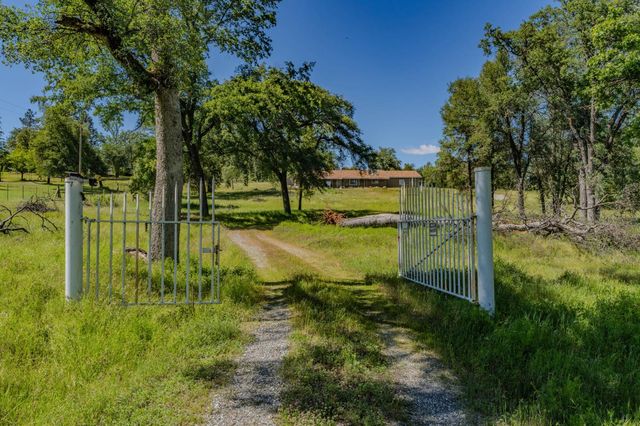 5039 Old EmigrantTrail East, Mountain Ranch, CA 95246