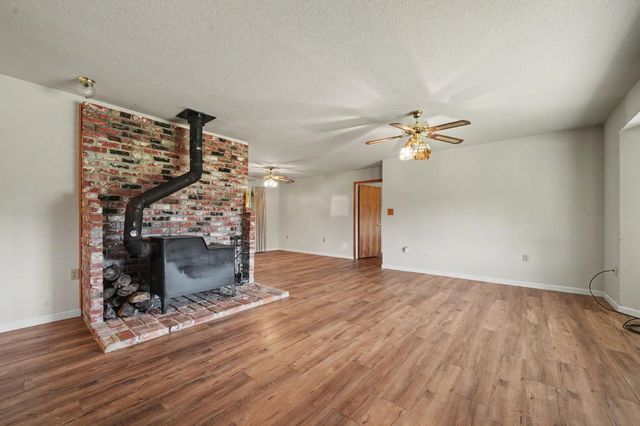 5039 Old EmigrantTrail East, Mountain Ranch, CA 95246