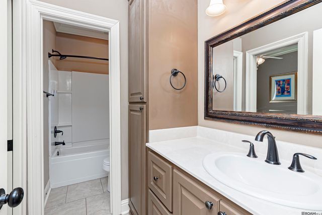 22330 Fairway View Dr, Zachary, LA 70791