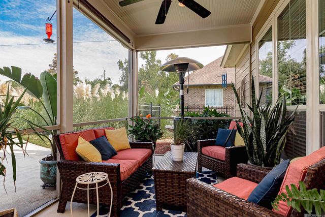 22330 Fairway View Dr, Zachary, LA 70791