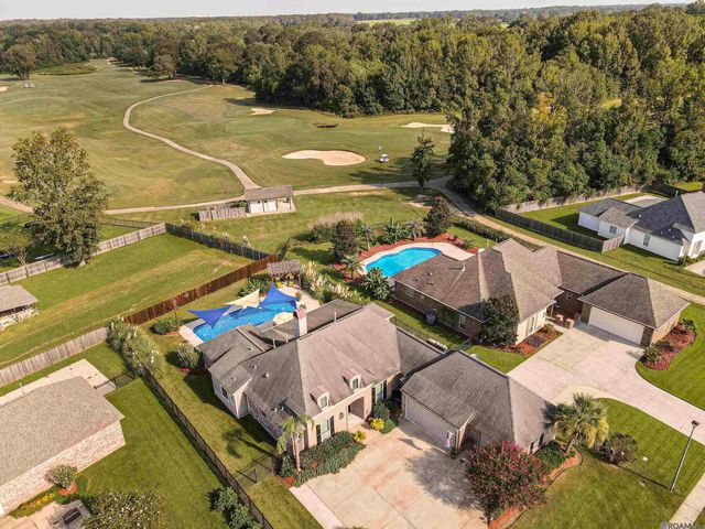 22330 Fairway View Dr, Zachary, LA 70791