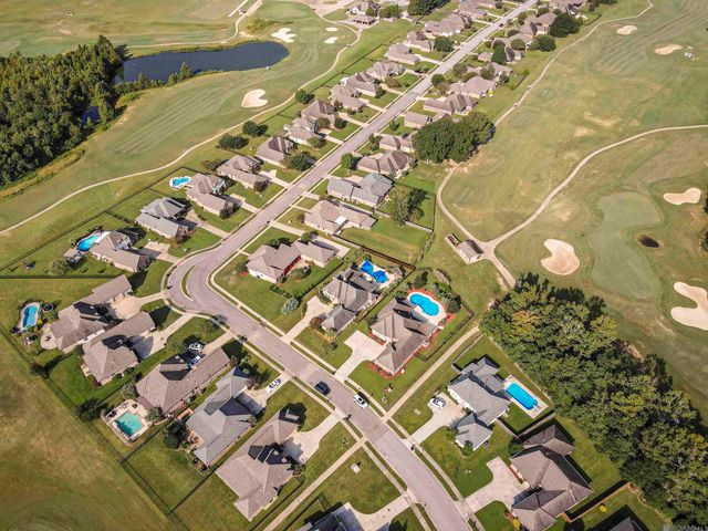 22330 Fairway View Dr, Zachary, LA 70791