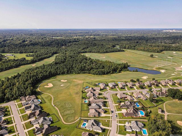 22330 Fairway View Dr, Zachary, LA 70791