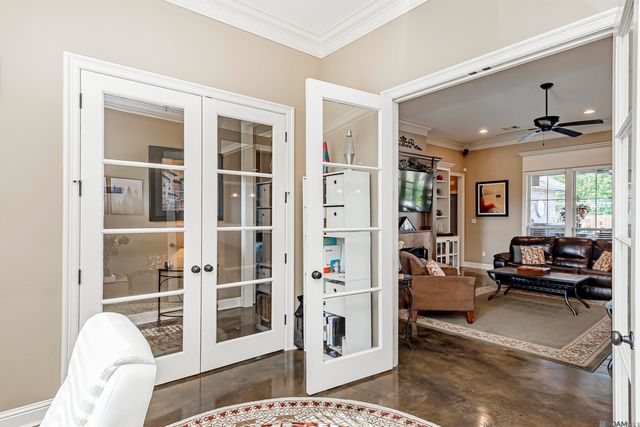 22330 Fairway View Dr, Zachary, LA 70791