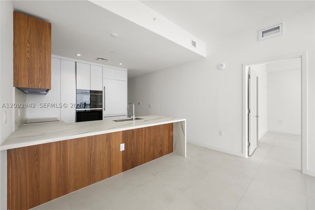 1400 Biscayne Boulevard 3005, Miami, FL 33132