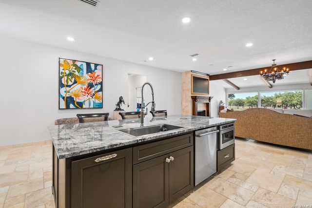 169 Nueces, Boerne, TX 78006