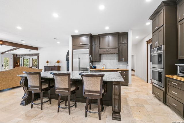 169 Nueces, Boerne, TX 78006