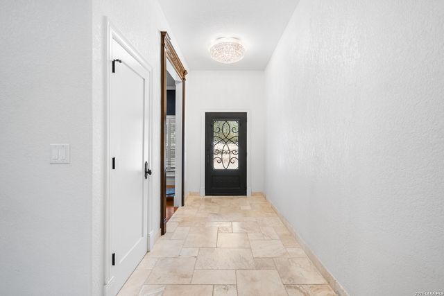 169 Nueces, Boerne, TX 78006