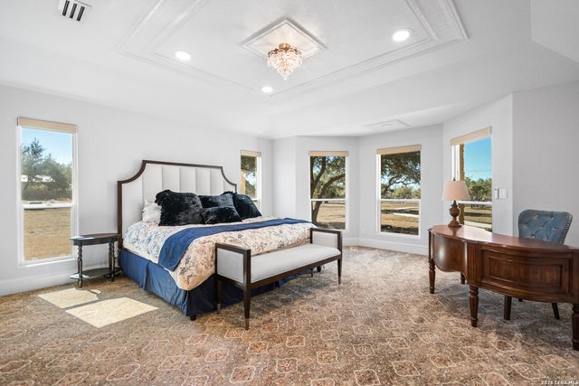 169 Nueces, Boerne, TX 78006